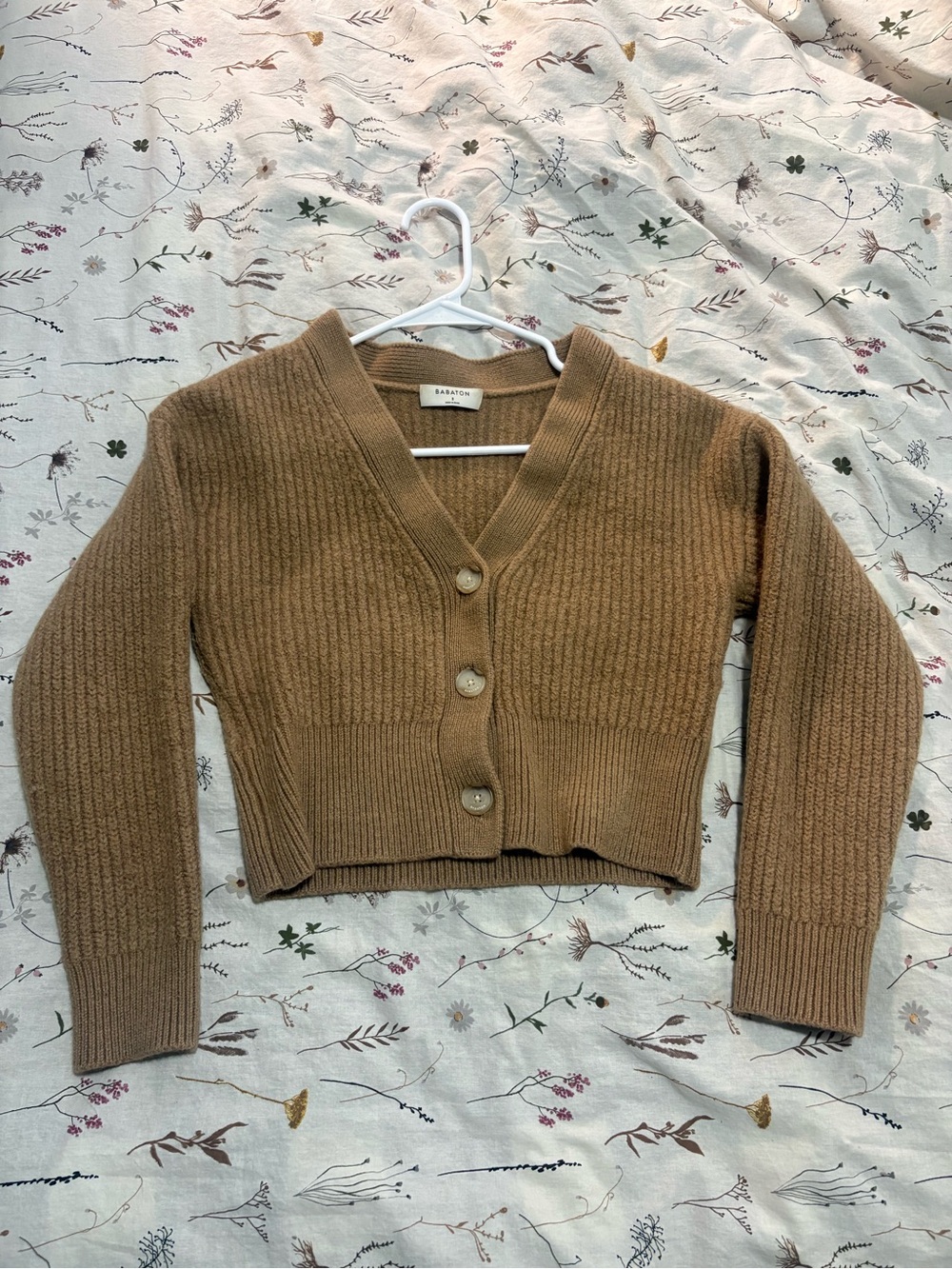 Babaton Cropped Ribbed V-Neck Cardigan in Camel Brown